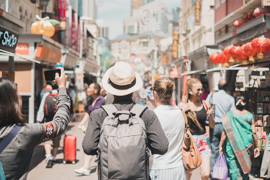 viajero con sombrero en china